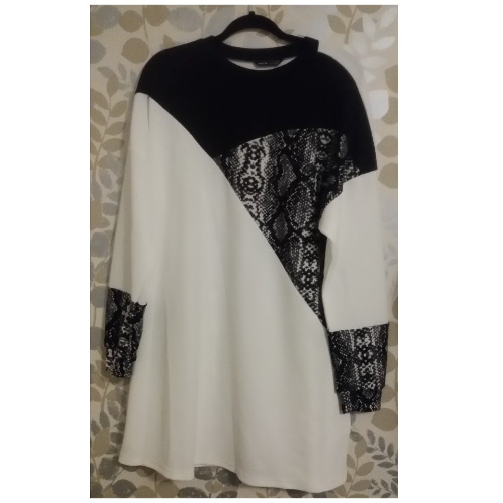 SHEIN Black n White Tunic Sz L US 8/10 NEW!